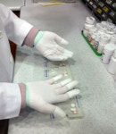 맨손조제 불결해요 환자 민원 여전…약국은 떨떠름