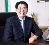 렉라자는 시작일 뿐…유한, 미래 100년의 틀을 다지다