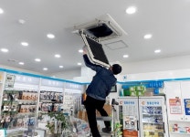 성북분회 회원약국 80여곳 에어컨 청소사업 진행