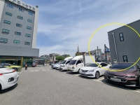 [현장] 병원 주차장에 약국이?!…용인 S병원 논란 확산