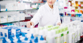 일상을 찾아가는 약국…온·오프라인 주도권 가져야