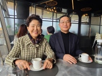 박영순 회장의 1년간의 실험 약국 건기식, 희망은 있다