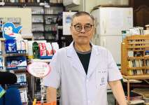 30년째 시로 마음까지 치유하는 목포 약사 시인
