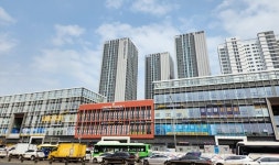 헛물켜기 전에 접는다? 재건축아파트 약국 한달만에 폐업