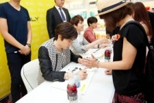 토니모리 모델 슈퍼주니어M, 명동 팬사인회 성료