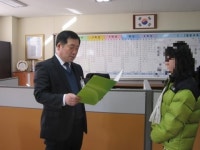 굿네이버스 화성시남부종합사회복지관·기아자동차, 저소득가정 아동에게 ‘KIA 꿈나무 희망 장학금’ 전달