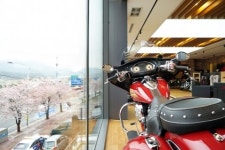 화창상사, 토요일 매장 연장 운영 실시