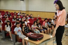 LG전자, 초등학교 찾아가 로보킹 과학교실 열어