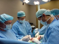 최형기 성공비뇨기과, 국소마취 통한 3조각 보형물 삽입 발기부전 수술 시행