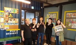 홍선생미술 평택지사, 스테이크팩토리 평택점과 콜라보전시 열어