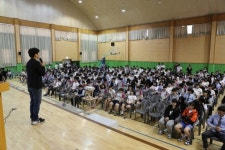 충주 국원고 전교생, 세계교육문화원과 함께 ‘캄보디아 학용품 보내기 캠페인’ 및 나눔교육 실시
