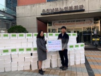 두산 큐벡스, 춘천남부노인복지관에 750만원 상당 김장 지원