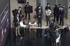 문재인 대통령, 한국판 뉴딜 핵심 ‘더존비즈온’ 현장 방문