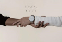 점면선 하우스(Dot·Plane·Line House) | 닷, 시청각 장애인에 점자 스마트워치 기부하는 ‘LOVE BY DOT’ 캠페인 진행