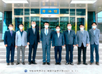 STX엔진 박기문 대표, 국방과학연구소 해양기술연구원 방문