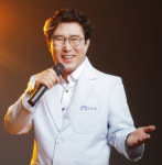 은평치과 원장 이영만 시인의 시집 ‘엄마의 노래’, 트로트 가수 노랫말로 각광