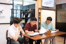 더개리슨, 액셀러레이터 메인콘텐츠에서 투자 유치 완료