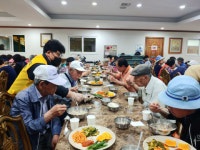 한국도로공사 군포지사, 가정의 달 맞아 성민원 무료급식센터 특식 후원
