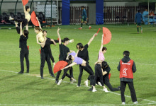 솔터체육공원앞_서울방향 | 국내 최초 축구장서 펼쳐지는 우아한 발레 응원 퍼포먼스… 발레리나 응원받은 김포FC, FC안양 상대로 승리