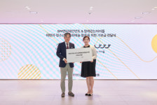 함께걷는아이들 올키즈스트라, SM 후원으로 정기연주회 개최… 기부금 전달식 성료