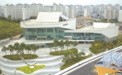 [군산예술의전당 갈 길] 시민·지역 예술인 문화공간으로