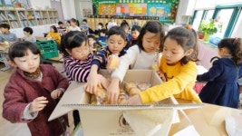 학교 비정규직 파업 전주 서일초 가보니...교실서 밥 대신 빵·우유