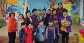 할머니 초등학교 신입생, 만학의 꿈 펼친다