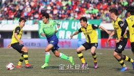 전주종합경기장에 축구의 봄 찾아왔다