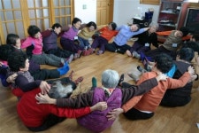 건강체조로 즐거운 노년 보내요 남원시 싱싱생생 건강교실 호응