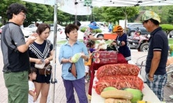무주군, 무주IC 만남의 광장·반디랜드서 주말장터 운영