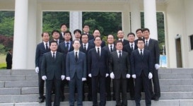 전북우정청 임직원, 국립임실호국원 찾아 현충탑 참배