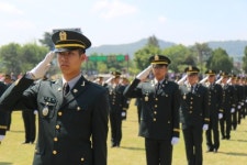 육군 신임부사관 870명 '금빛 계급장' 달다