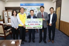 홈플러스 익산점, 익산시에 생필품 등 600만원 상당 전달