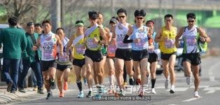 이변 없었다…7연패 빛나는 군산 1위 질주