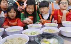 전주음식 조리하고 맛 보고 한국전통문화전당 체험객 급증