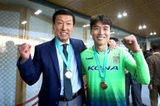 오늘 전주서 성화 봉송…전북현대 최강희·이동국 참여