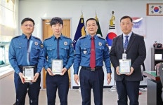 익산경찰서, 으뜸 경찰관 3명 표창·인증패 수여