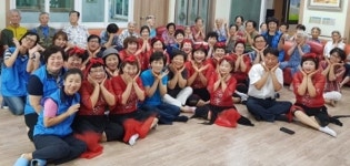 완주군자원봉사센터, 구이서 어르신 대상 웃음 봉사활동