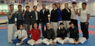 김제지역 태권도인, 김제시청 태권도팀·김제고 하키팀 찾아 금일봉
