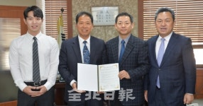 전북일보사-(주)세기종합환경, 친환경 저수위용 수상 태양광산업 활성화와 환경보호 위한 협약 체결