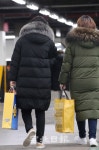 [마트 비닐봉투 사용 금지 현장 가보니] 고객 끊길라·재고 어쩌나 여전히 비닐봉투 사용