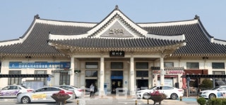 새로 짓는 전주역, 활성화 관건은 주차장 확충