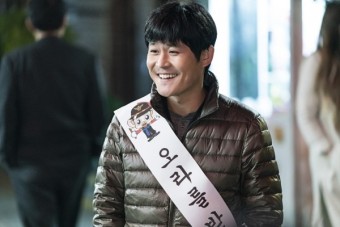 '열혈사제' 김성균 캐릭터 연기 위해 부끄러움 버렸다