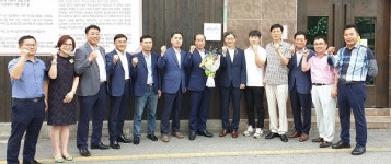전북중기청, 익산 무진장갈비촌 백년가게 인증 현판식 개최