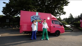 [달리는 노래방] 유세윤·붐, 씽sing카 타고 전국 방방곡곡 누빈다