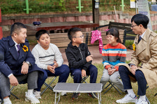 [유 퀴즈 온 더 블럭] 세차장 부부 자기님부터 춘천 박사 마을에서 만난 농사 박사님과 술 박사님까지...  재치 넘치는 역대급 입담