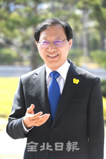 [내 삶을 바꾸는 정치, 전북 국회의원 당선인에게 묻다] ③ 김성주(전주병·민주당)