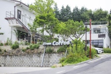 [뚜벅뚜벅 전북여행] 남원에서 인생샷도 남기고 잔잔한 여유로움 느낄 수 있는 남원시립김병종미술관·남원오름카페·은달래카페