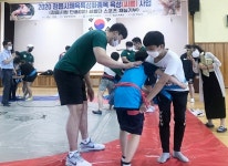 정읍시청 단풍미인씨름단, 칠보초등학교서 재능기부 활동