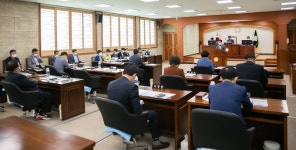 김제시의회, 행정사무감사 위원장에 정영철 의원